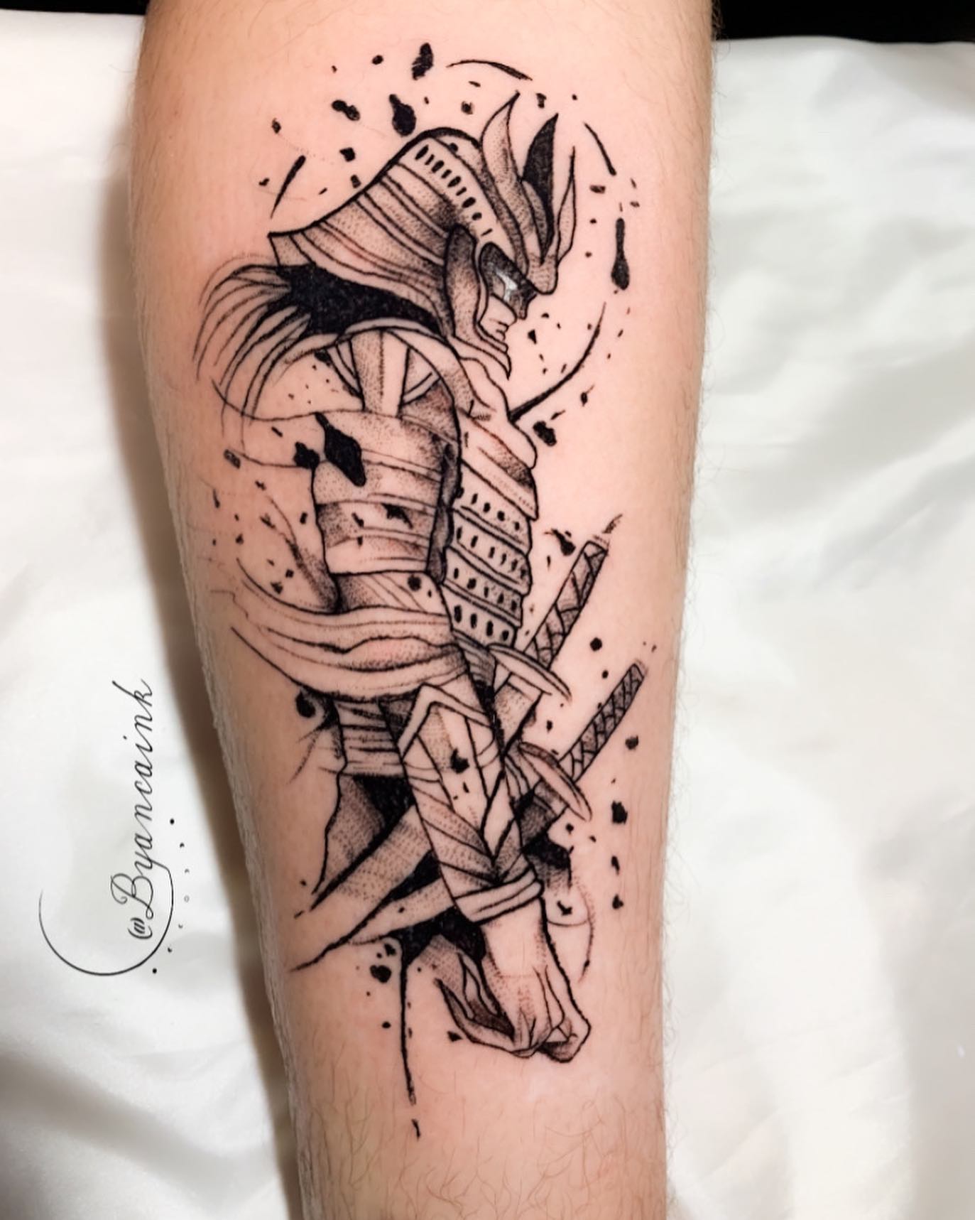 Tatuagem Samurai com armadura no antebraço