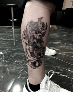 Tatuagem Samurai Grande na perna