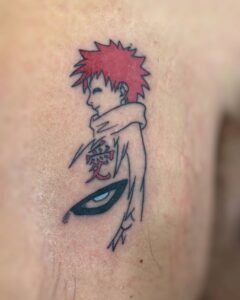 Tatuagem do Gaara com desenho do personagem em detalhes