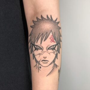 Tatuagem do Gaara com o rosto de Gaara no antebraço