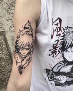 Tatuagem do Gaara com design detalhado no braço