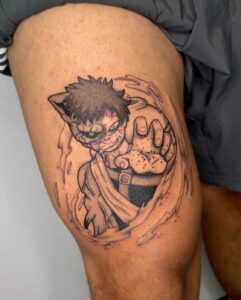 Tatuagem do Gaara com ele fazendo um gesto impactante